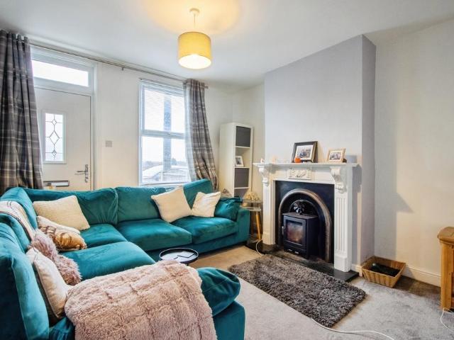House for sale in Calder Grove, West Yorkshire