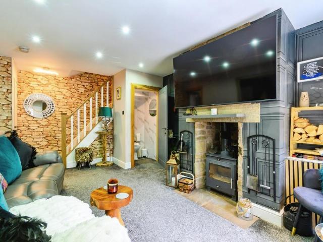 House for sale in Dimple, Lee Bank