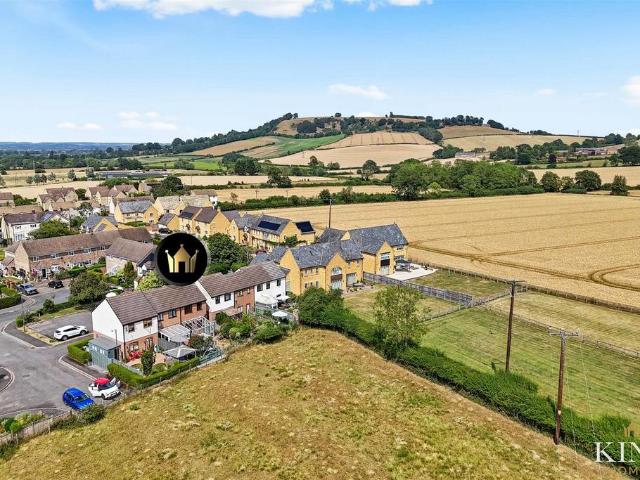 House for sale in Fossebridge, Gloucestershire