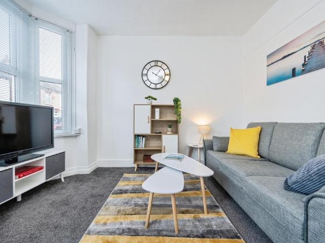 House for sale in Fenlake, Bedford
