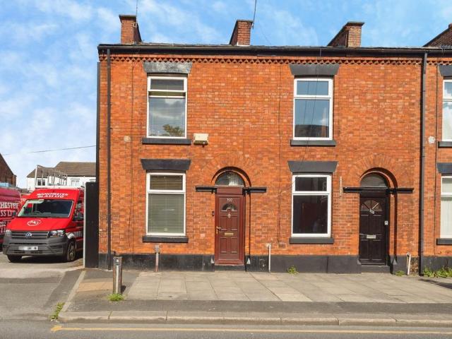 House for sale in Guide Bridge, Greenheys