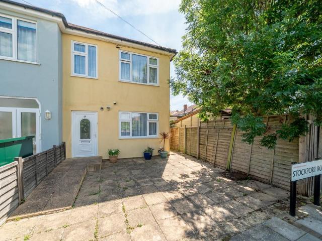 House for sale in Greater London