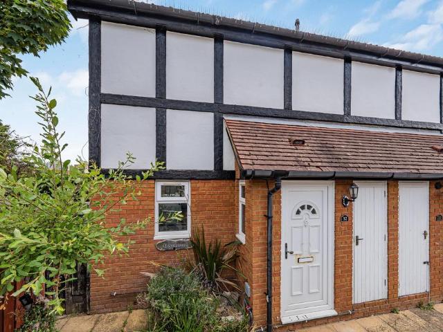 House for sale in London Borough of Hounslow, Feltham