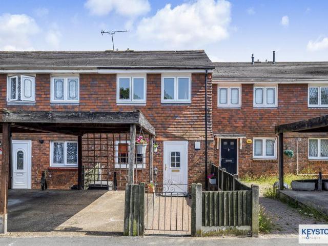 House for sale in Harold Hill, Greater London
