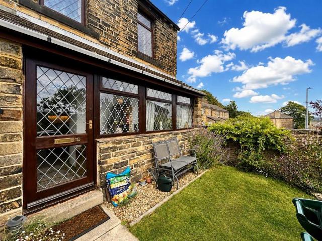 House for sale in Longwood, West Yorkshire