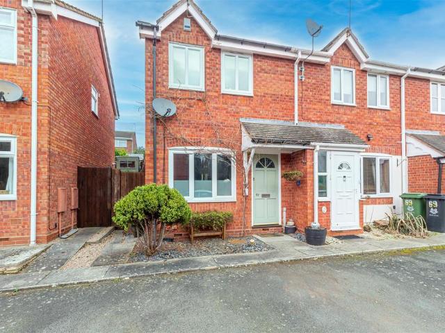 House for sale in Dines Green, Worcester