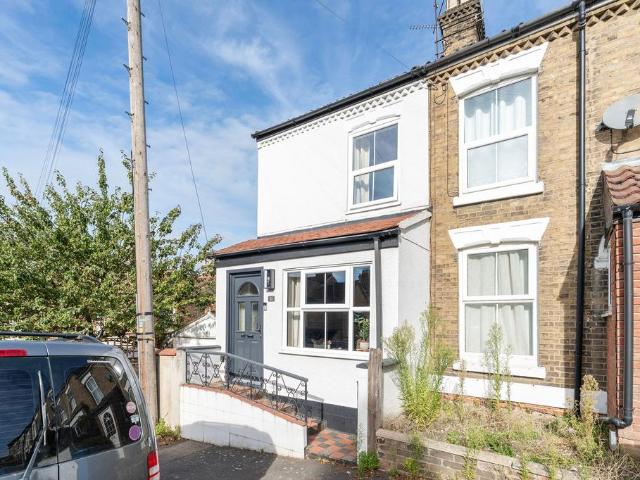 House for sale in Heigham Grove, East Bank