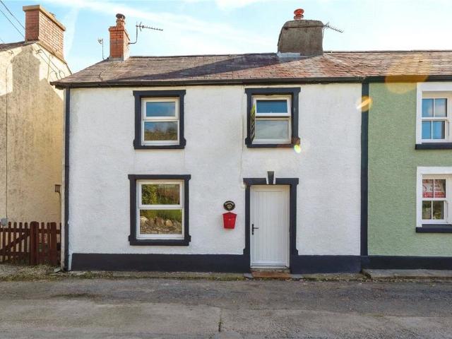 House for sale in Llanfynydd, Wales
