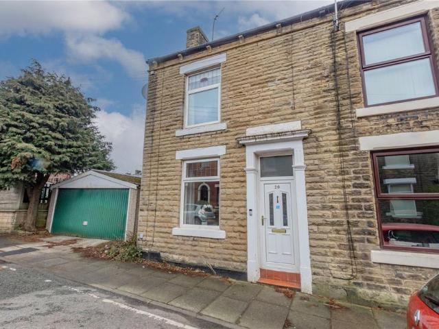 House for sale in Lady House, Burnedge