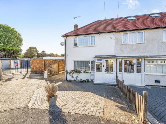 House for sale in Worcester Park, Greater London