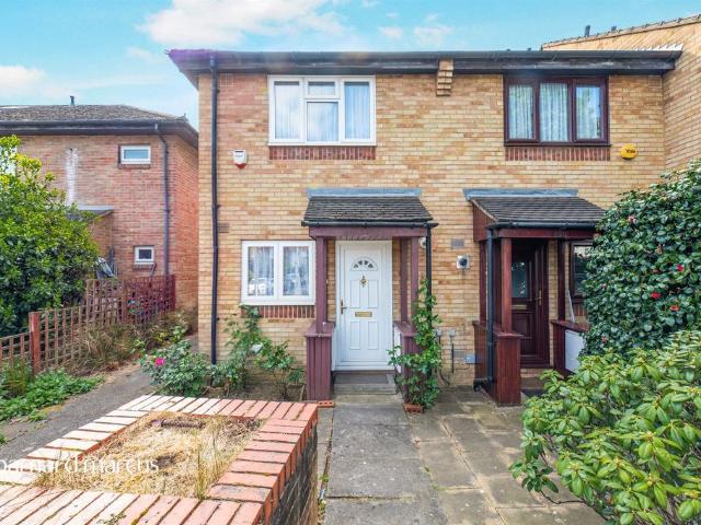 House for sale in Furzedown, Greater London
