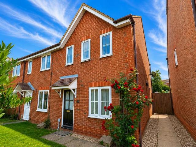 House for sale in Rushden