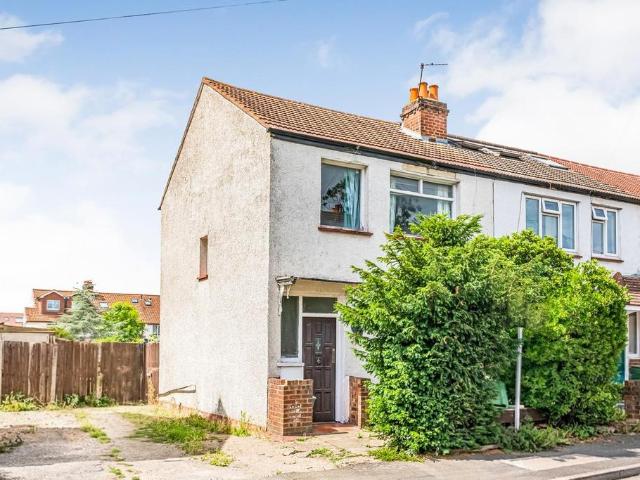 House for sale in Worcester Park, Greater London