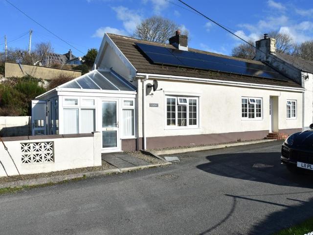 House for sale in Bryndioddef, Adpar
