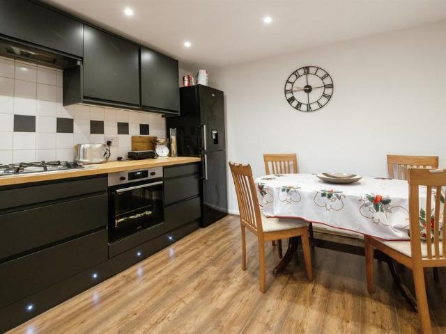 House for sale in Tweenaways, Livermead
