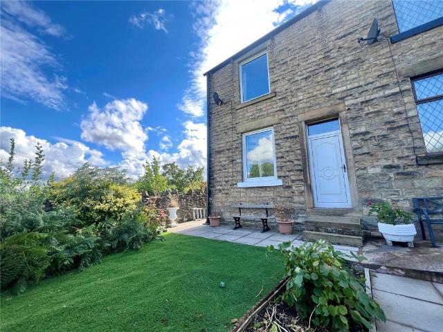 House for sale in Charlesworth, East Midlands