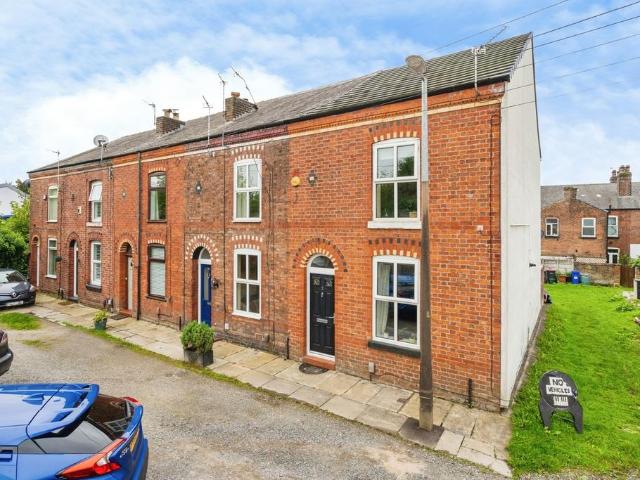 House for sale in Roe Green, Salford