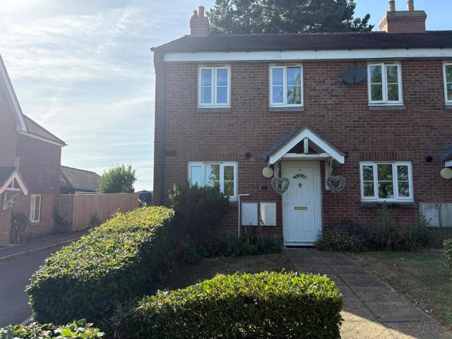 House for sale in Shirrell Heath, Hampshire