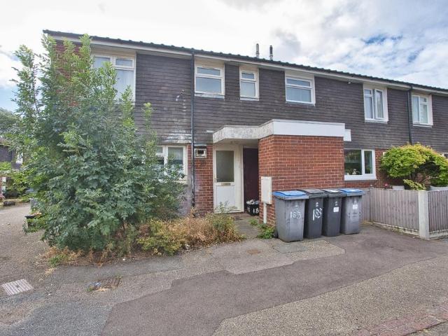 House for sale in Guston, Ash