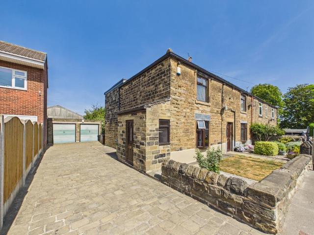 House for sale in Middlestown, West Yorkshire