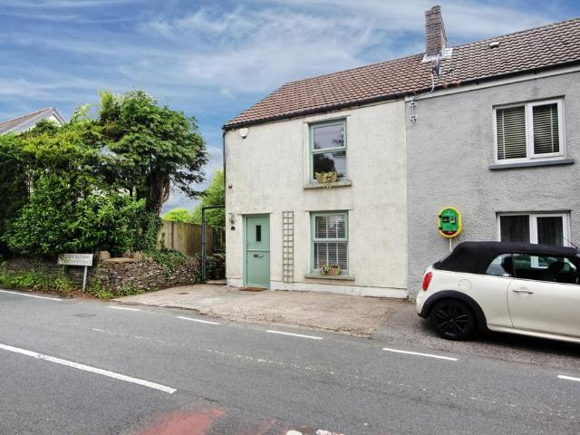 House for sale in Pen-y-coedcae, Pontypridd