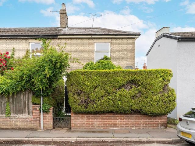 House for sale in Heigham Grove, East Bank
