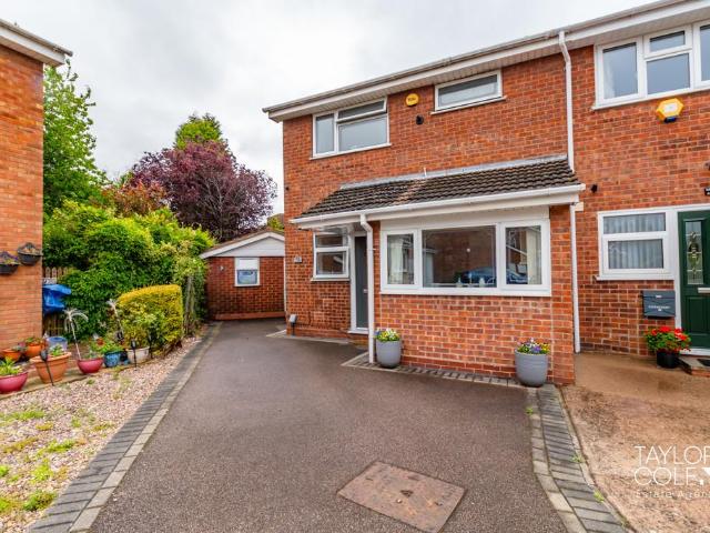 House for sale in Stonydelph, Kettlebrook