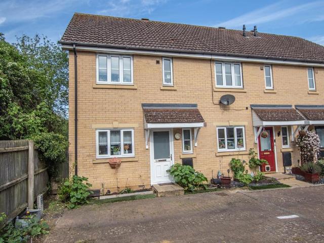 House for sale in Highfields Caldecote, Arrington