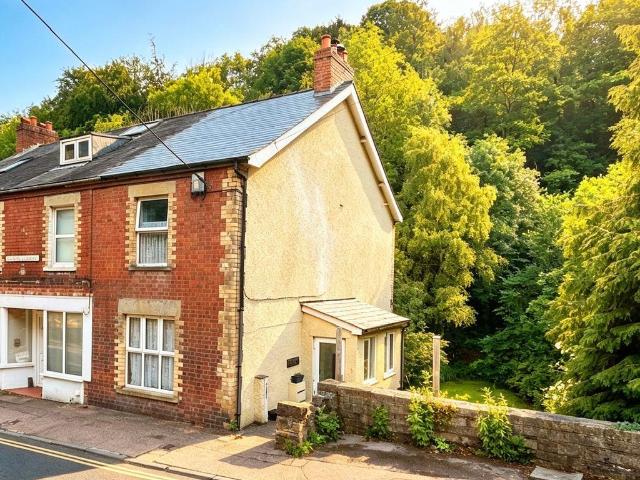 House for sale in Bromsberrow Heath, Gloucestershire