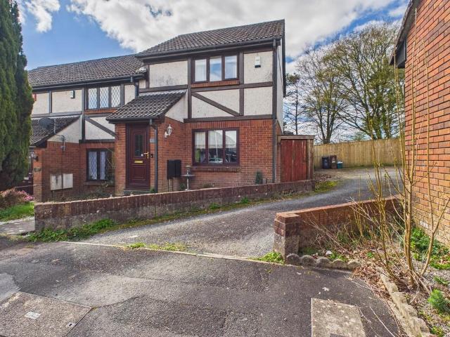 House for sale in Roborough, Strode