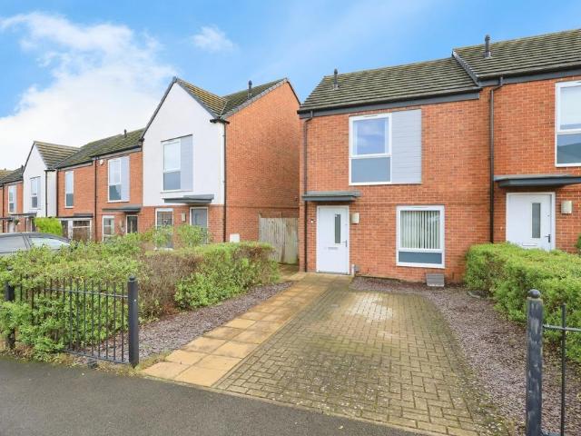 House for sale in Darlaston, West Midlands