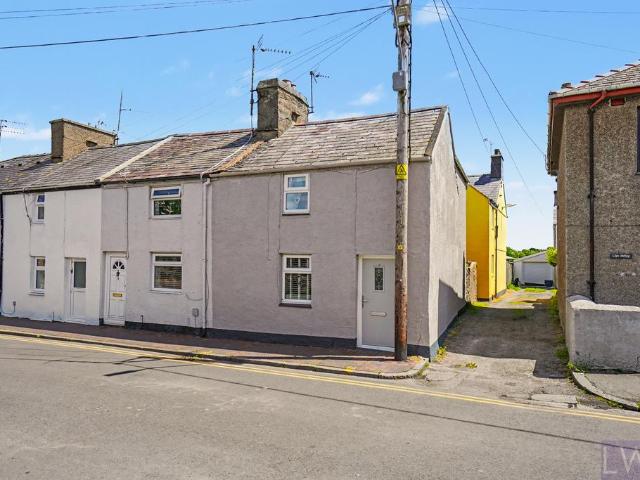 House for sale in Pwllheli