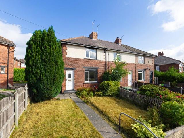 House for sale in Farsley, West Yorkshire