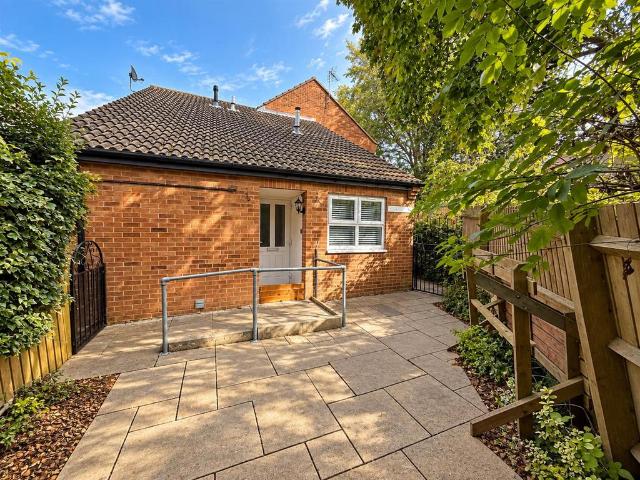 House for sale in Southfields, Northampton