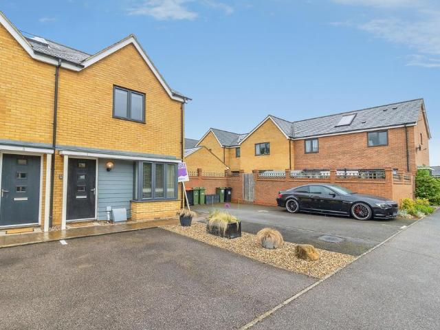 House for sale in Wolverton and Greenleys, Old Wolverton