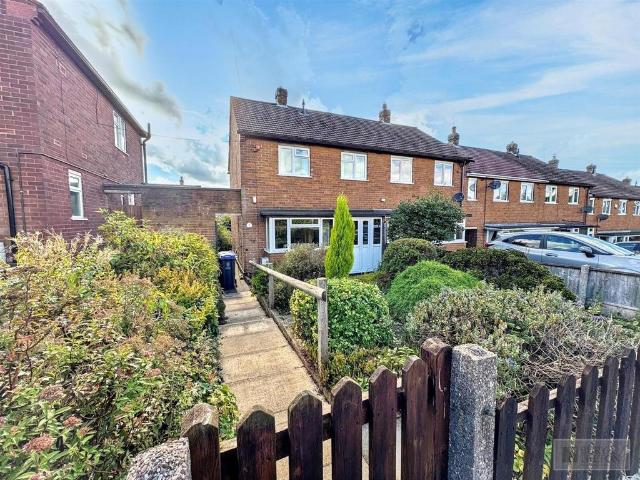 House for sale in Kingsley Moor, Staffordshire