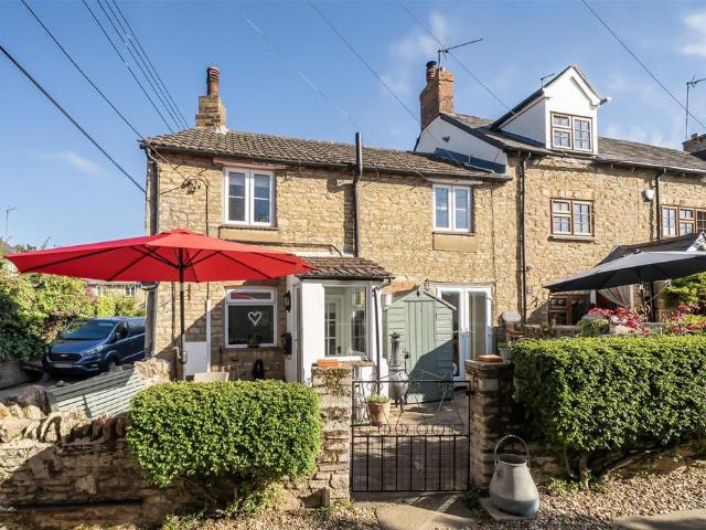House for sale in Harrold, Bedford
