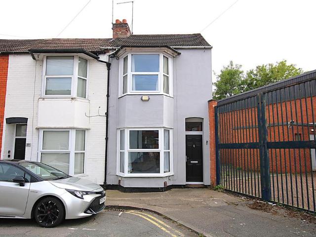 House for sale in Northampton, Northamptonshire
