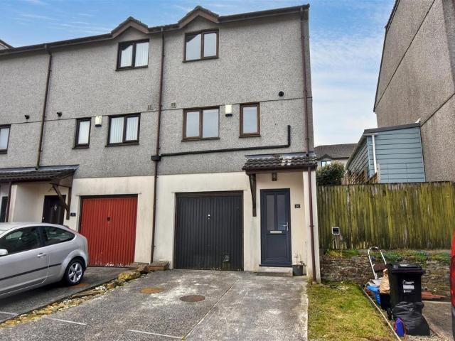 House for sale in Mount Ambrose, Cornwall