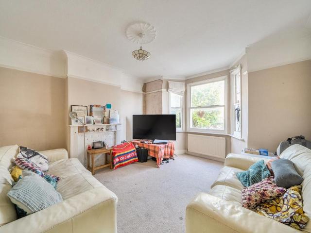 House for sale in London Borough of Croydon, Thornton Heath