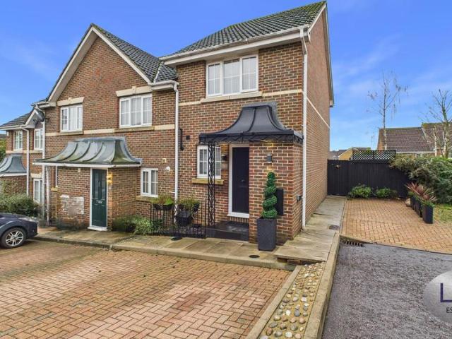 House for sale in Goffs Oak, Broxbourne