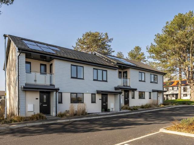 House for sale in Stokesby, Norfolk