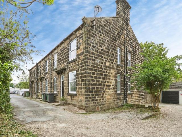 House for sale in Rufford Park, Yeadon