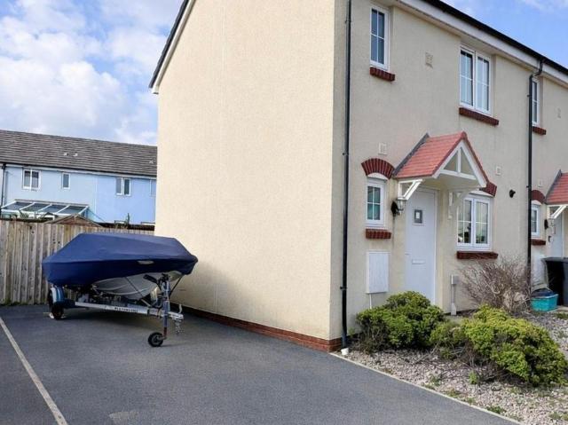 House for sale in Milford Haven, Wales