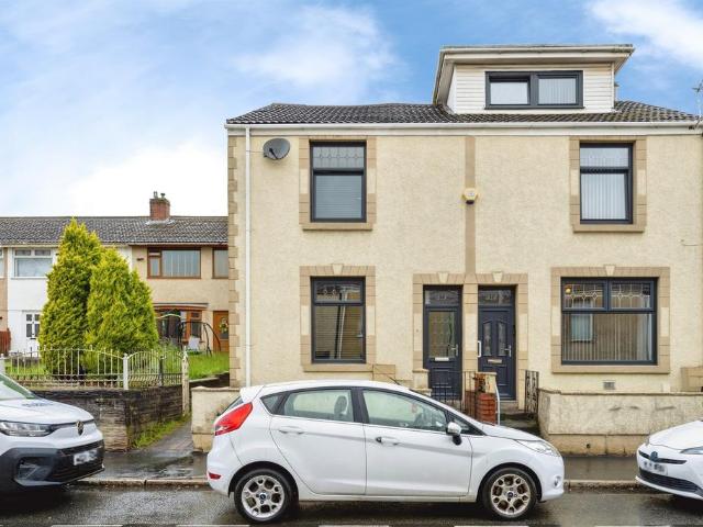 House for sale in Plasmarl, Nangreaves