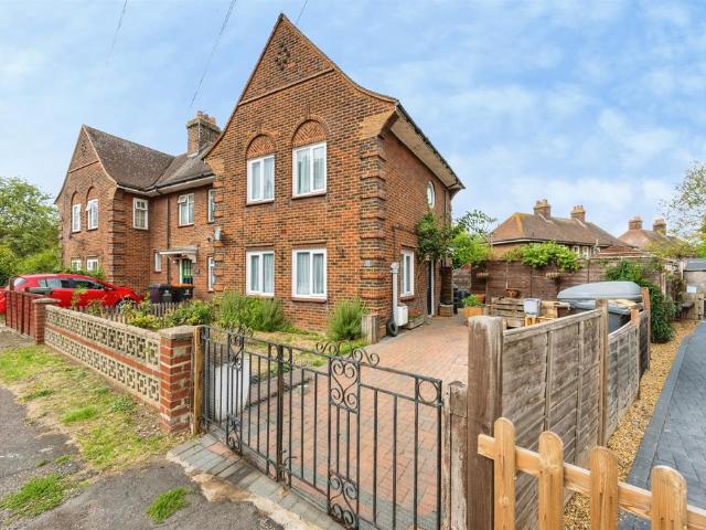 House for sale in Harrowden, Bedford