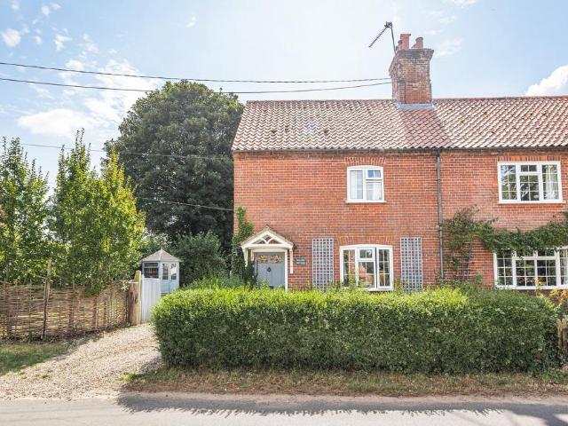 House for sale in Comers, Norfolk