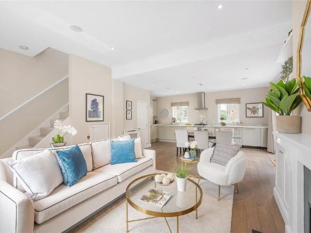 House for sale in Fulham, Greater London