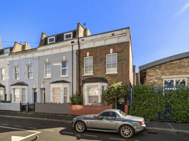 House for sale in London Borough of Hammersmith and Fulham, Greater London