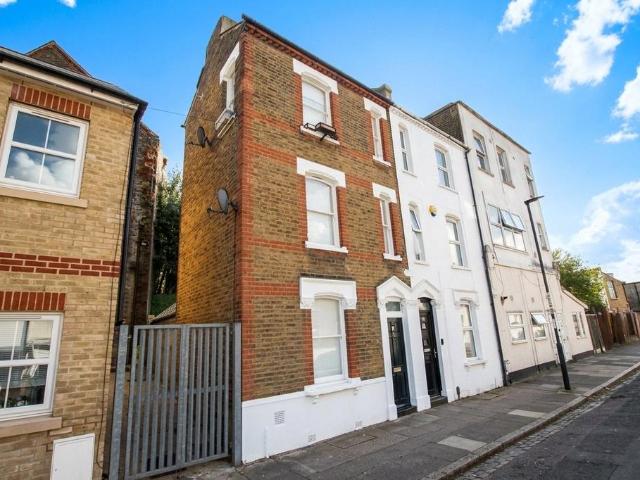 House for sale in Glyndon, Plumstead
